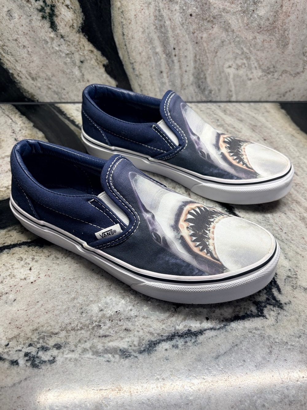 Vans Classic Slip-On Shark Print Sneakers Kids Size 6 (EU 38) Navy Canvas Rare